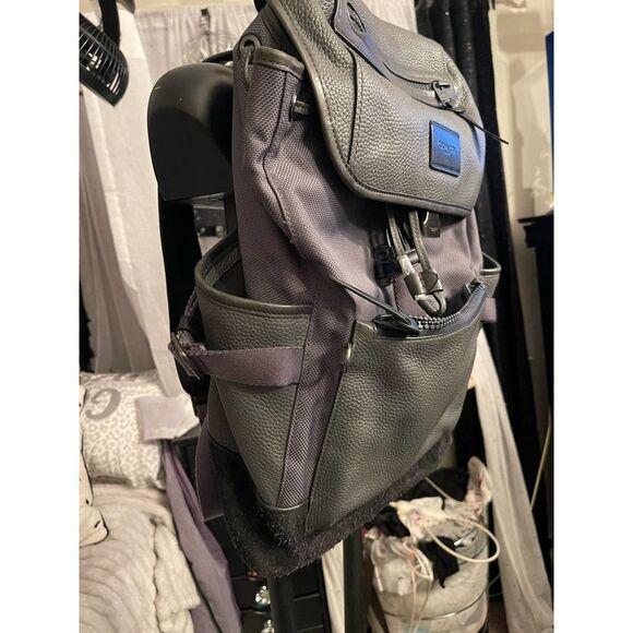 Coach grey leather black suede manhatten rucksack backpack Coach grey leather black suede leage flap rucksack backpack  main image 3